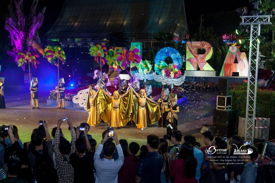 ประมวลภาพงานอลังการฟลอร่าคาร์นิวัล(ขบวนพาเหรด) ณ เพลาเพลิน บุรีรัมย์