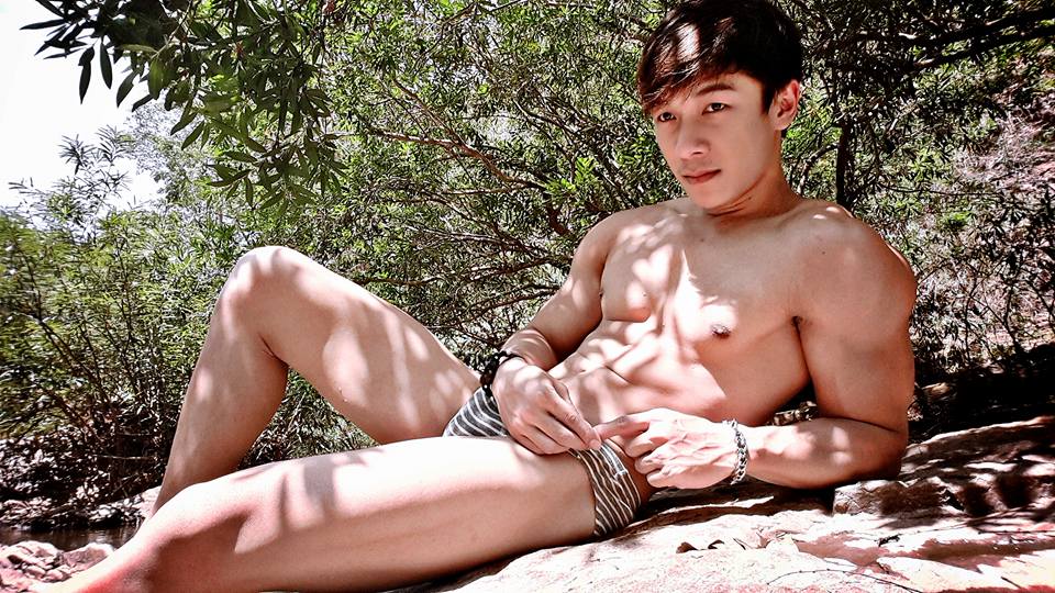 เป้าตุงสู้น้ำเย็น สะท้านน้ำตก