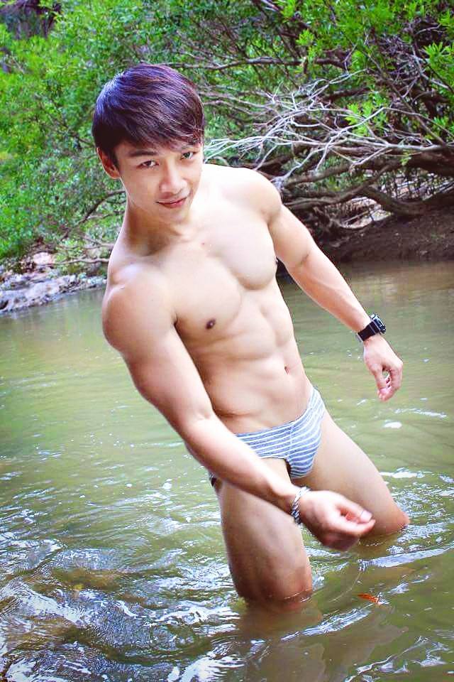 เป้าตุงสู้น้ำเย็น สะท้านน้ำตก