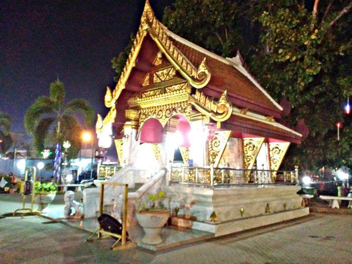 เทื่ยว ศาลหลักเมืองอุดรธานี