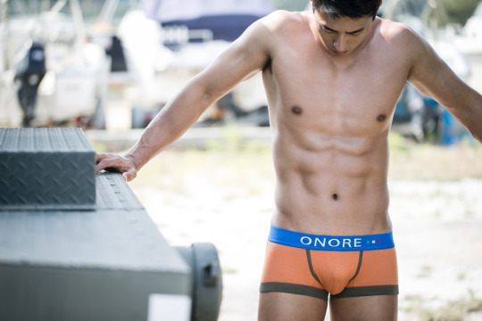 ถอดโชว์เรือนร่าง 1005