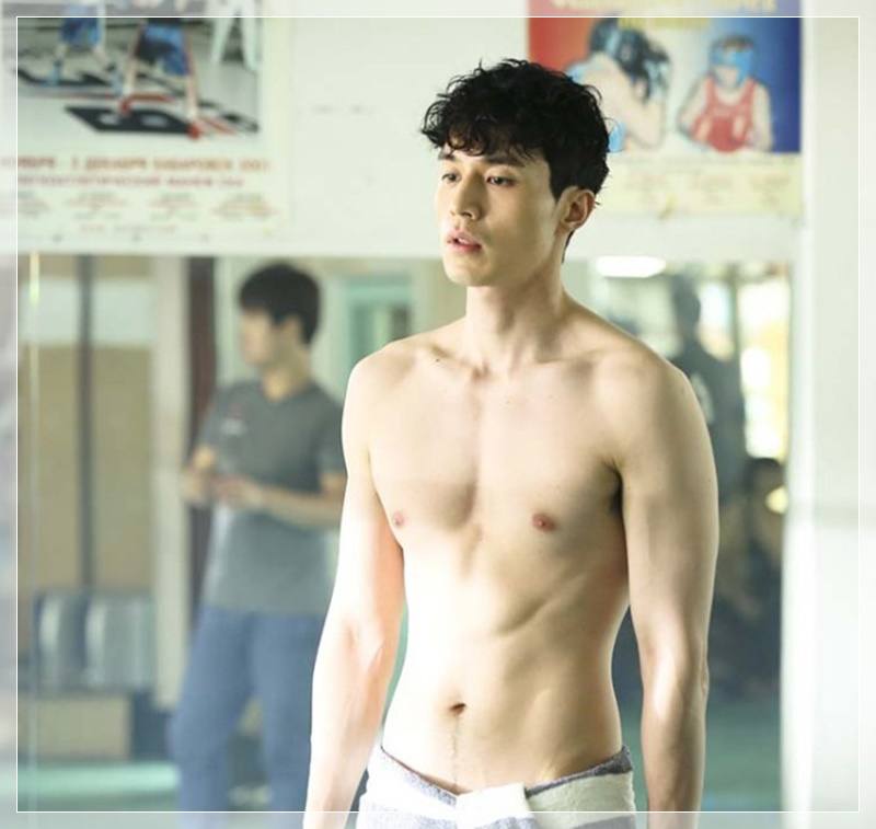 Lee Dong Wook.
