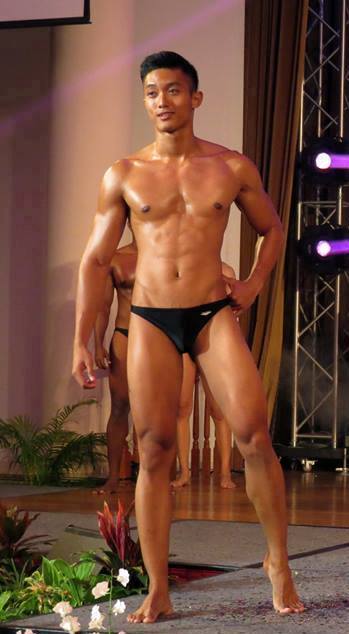 ถอดโชว์เรือนร่าง 1039