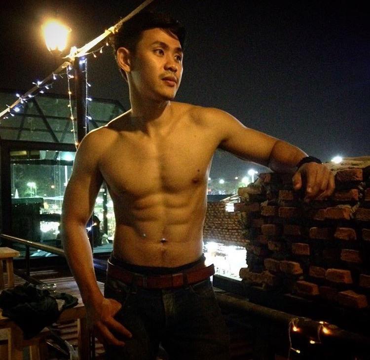 หนุ่มตี๋ หุ่นแซ่บ