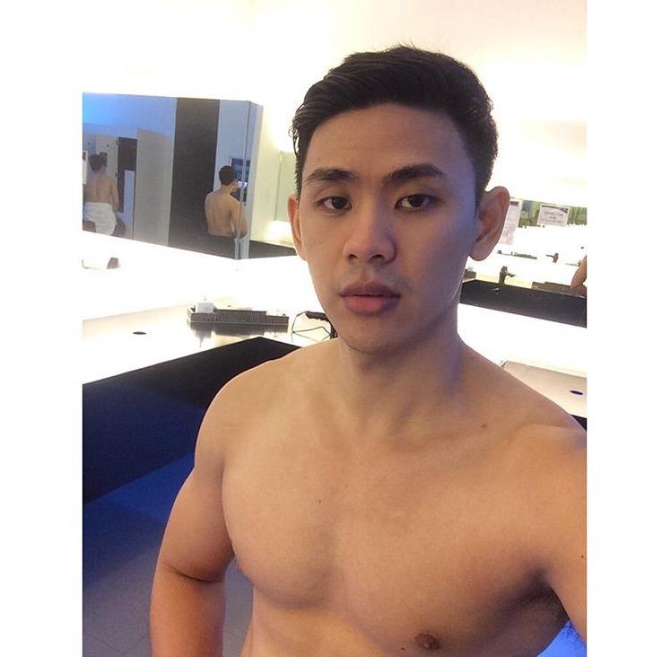 หนุ่มตี๋ หุ่นแซ่บ