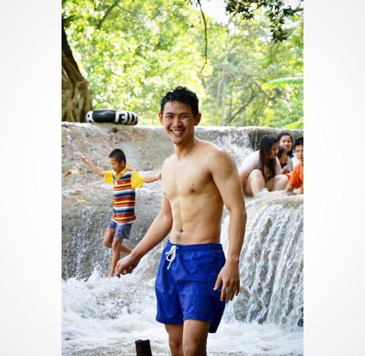 หนุ่มตี๋ หุ่นแซ่บ