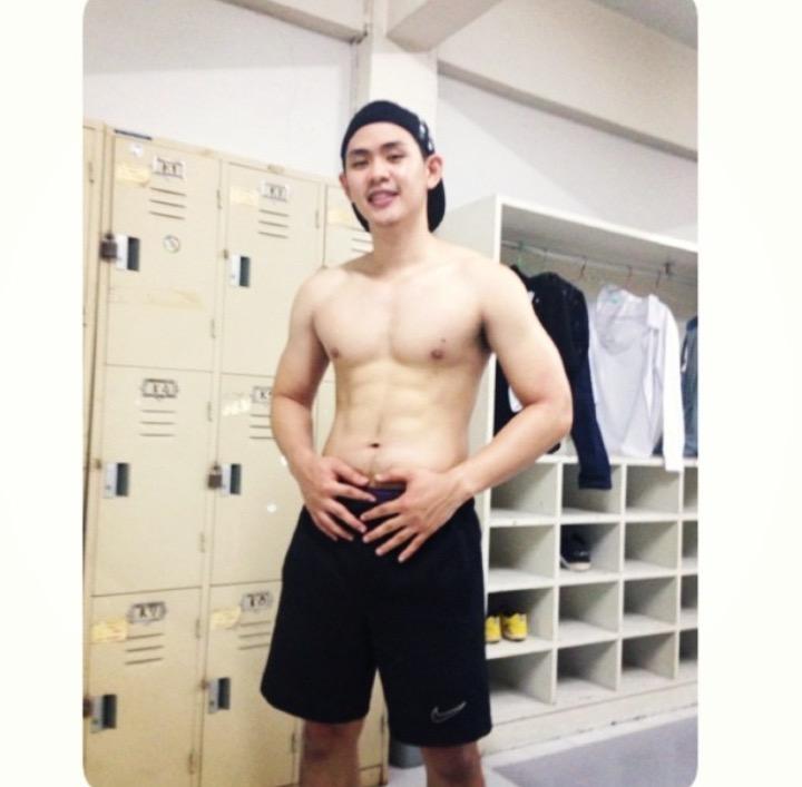 หนุ่มตี๋ หุ่นแซ่บ