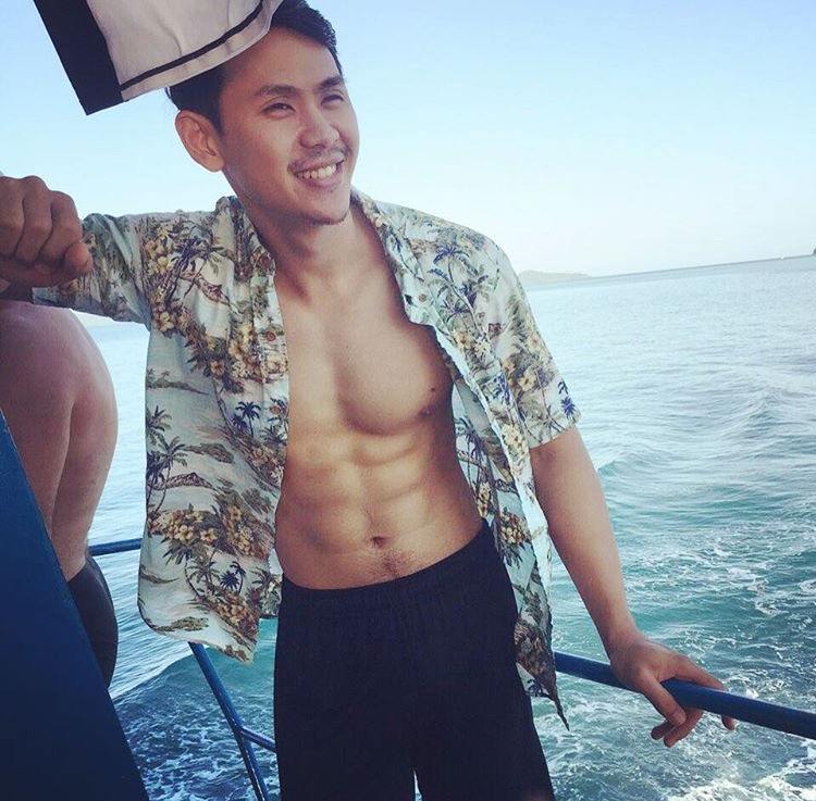 หนุ่มตี๋ หุ่นแซ่บ