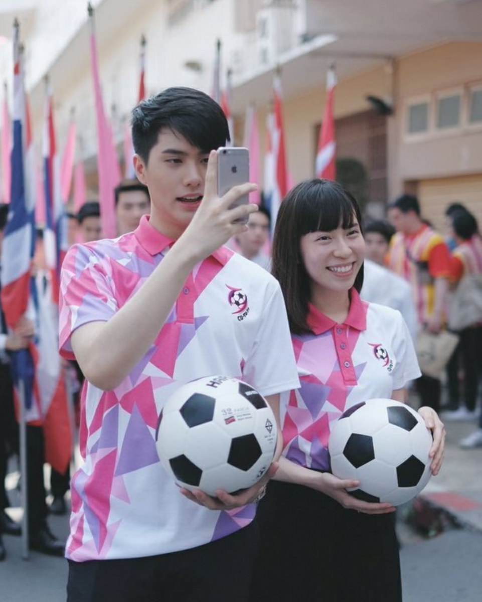 กรี๊ดหนุ่ม อิน สาริน เดือน_ม.จุฬา หรือ Dj อิน IG: inpitar