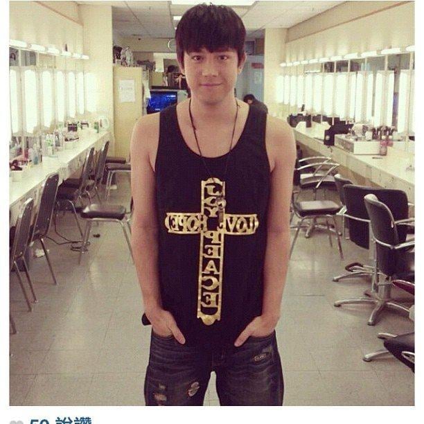 เสื้อกล้ามหล่อ ๆ หลากแบบ @บารวี 411