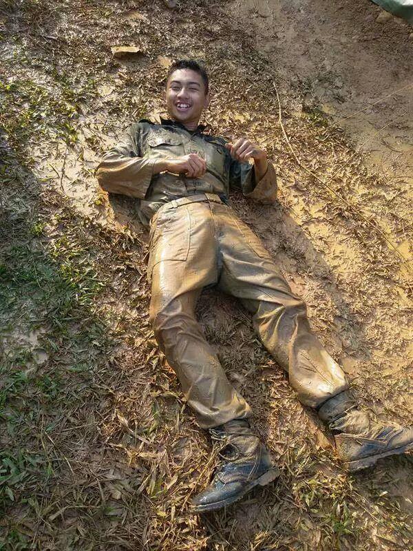 ธีมลายพราง +บารวี ๔๗๗