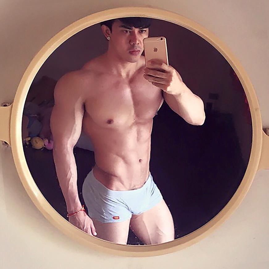 แซ่บเว่อร์!! พ่อค้าก๋วยเตี๋ยวแซ่บสนั่นโซเชียล ขายห่อหมกไซด์ใหญ่พิเศษ แถมไข่