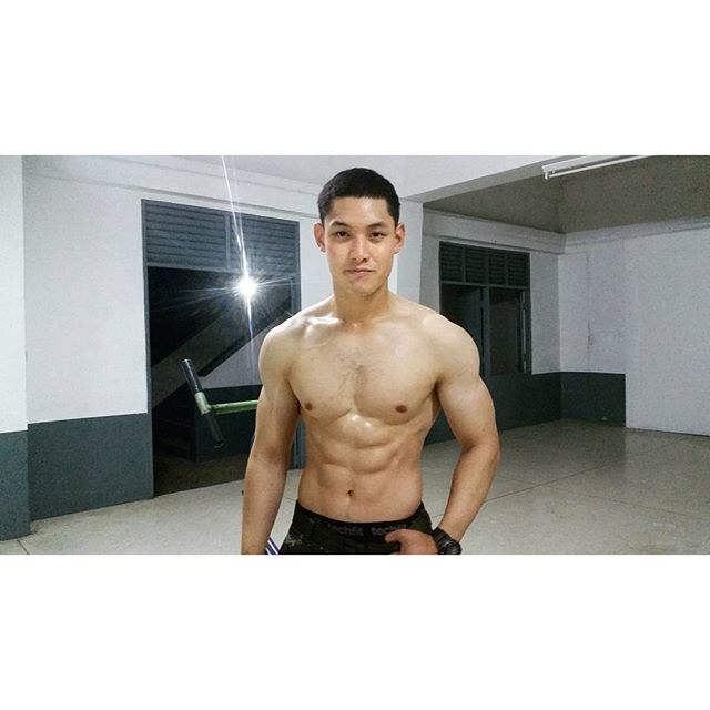 แชร์วอนเน็ต!!! ทหารกล้ามแน่น บอกด้วย งานละเอียด ซิกแพ็คแน่น กรอก หวาน