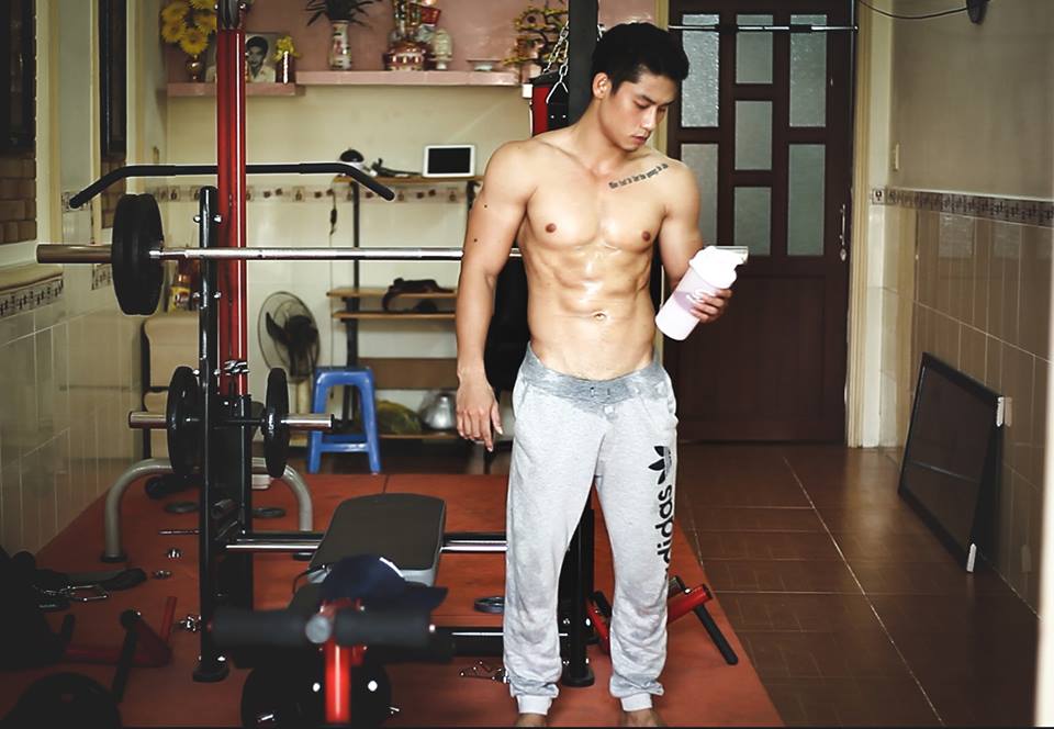 เป้าพวงนมและวงแขนแสนเซ็กซี่