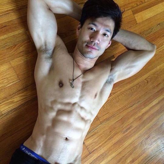 ผู้ชายพาเพลิน 4