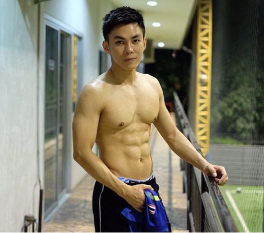 ผู้ชายพาเพลิน 4