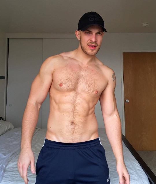 ผู้ชายพาเพลิน 4