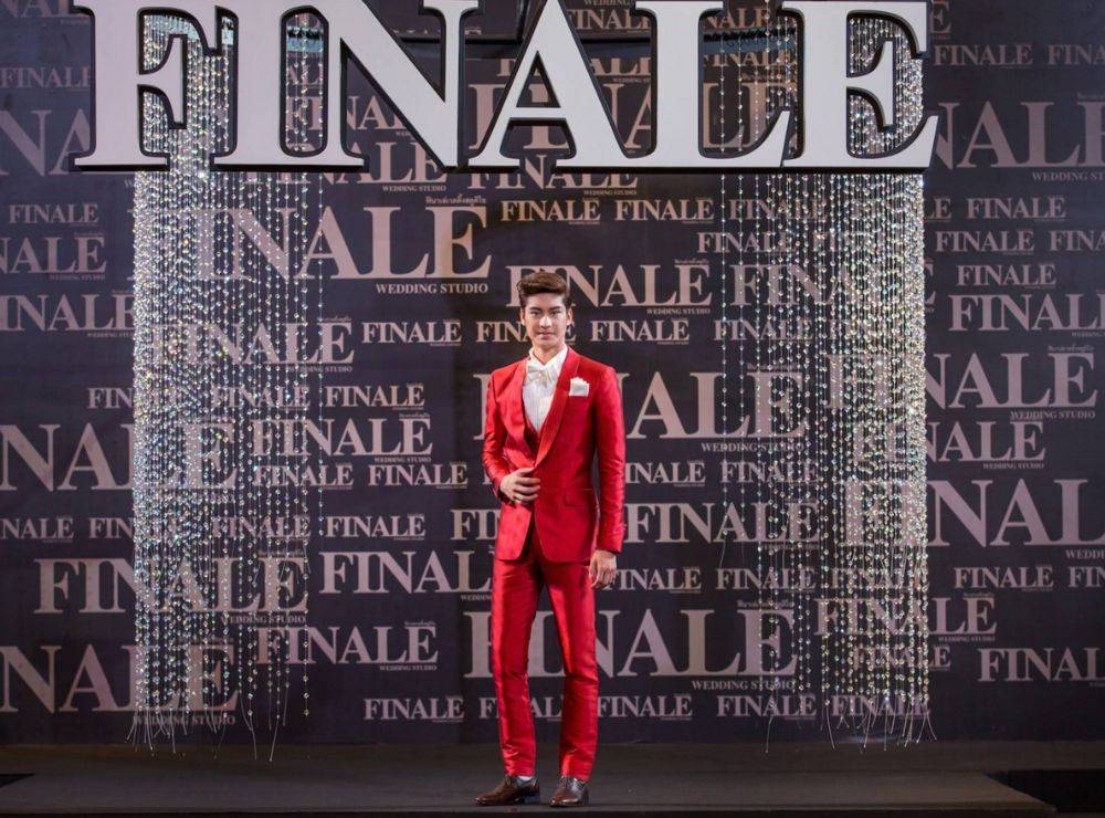 แซ่บฟิน ..5 men หญ้าอ่อน  " FINALE " fashion show