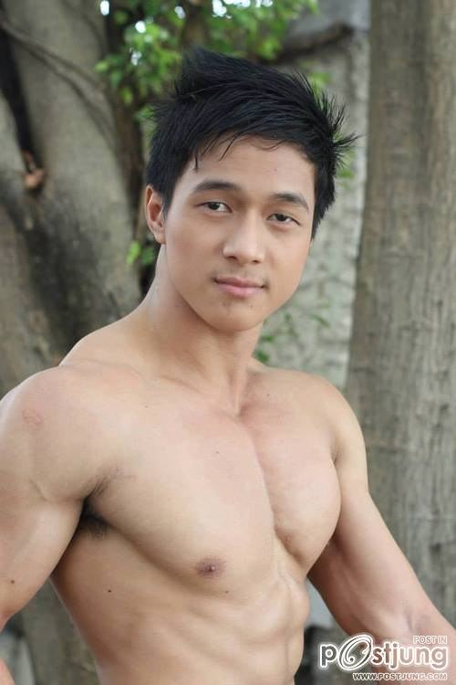 คนละสามรูป ซึ่งแปลกใหม่ หล่อ 592