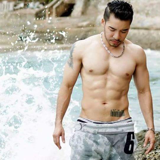 ฉลองรอบร้อยอัลบั้มอีกครับ  ถ้าไม่ชอบบารวีให้ถีบหน้าเลยครับ  ขอให้รื่นเริงกับภาพเหล่านี้ครับ  600