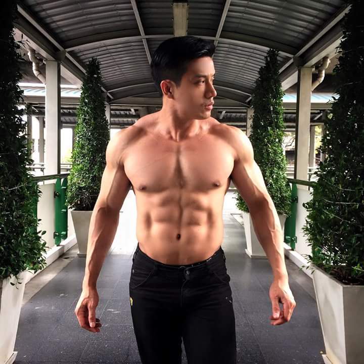 ฉลองรอบร้อยอัลบั้มอีกครับ  ถ้าไม่ชอบบารวีให้ถีบหน้าเลยครับ  ขอให้รื่นเริงกับภาพเหล่านี้ครับ  600