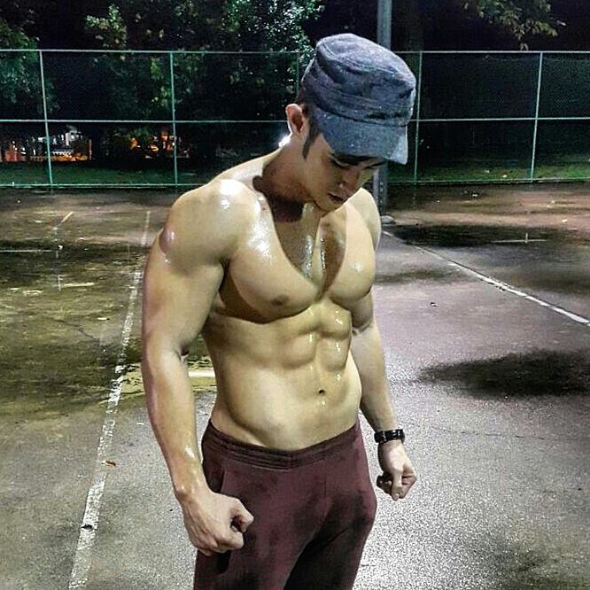 Jordan Yeoh หนุ่มหล่อกล้ามแน่น