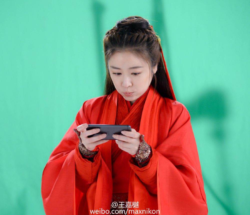 Ruby Lin โปรโมท game《三剑豪2》online