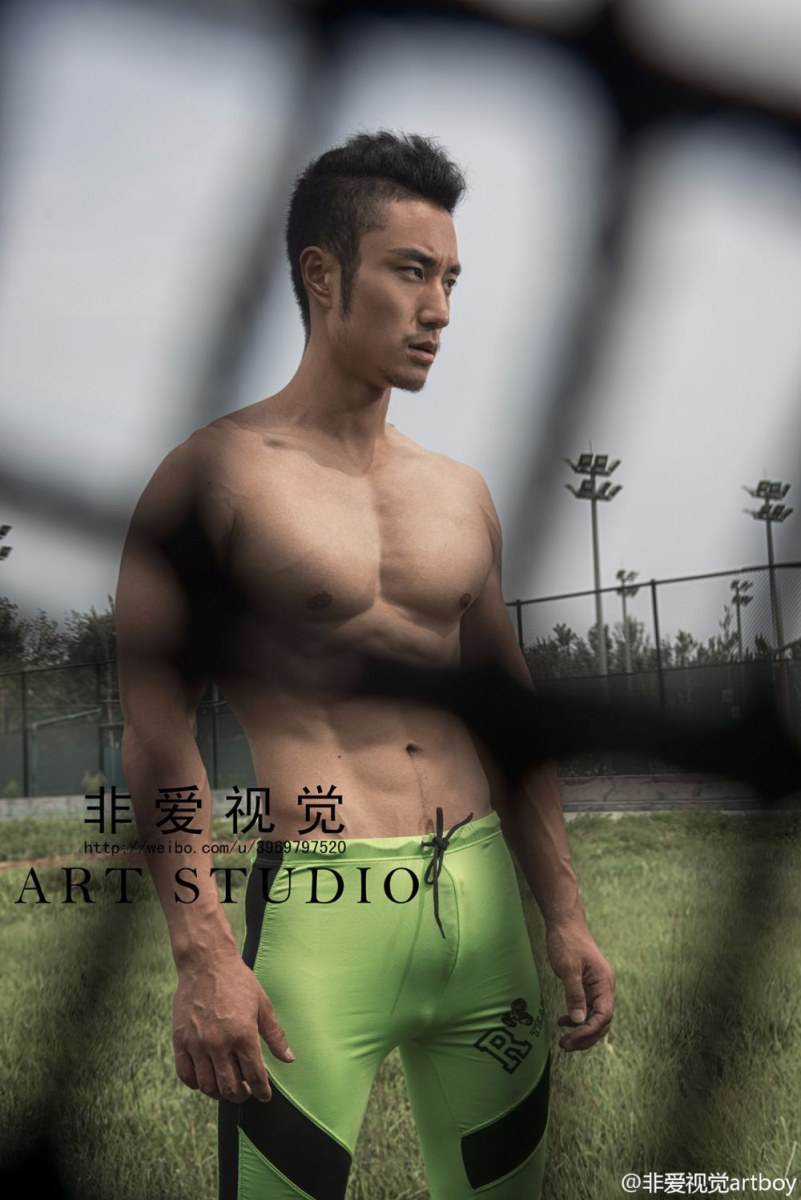 หน้าหล่อๆหุ่นแซ่บน้ำลายหก...แต่ดูเป้าก่อนเลย..คนที่ 4