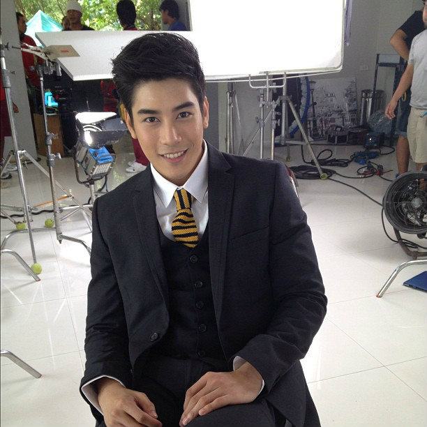 มาดูเร็วสิ! เคน ภูภูมิ นักเเสดงช่อง 3 ที่หล่อ-น่ารัก น่าฟัดสุดๆ