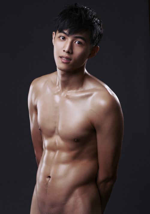 ถอดโชว์เรือนร่าง 1095