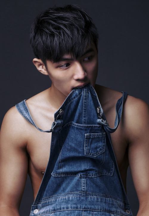 ถอดโชว์เรือนร่าง 1095