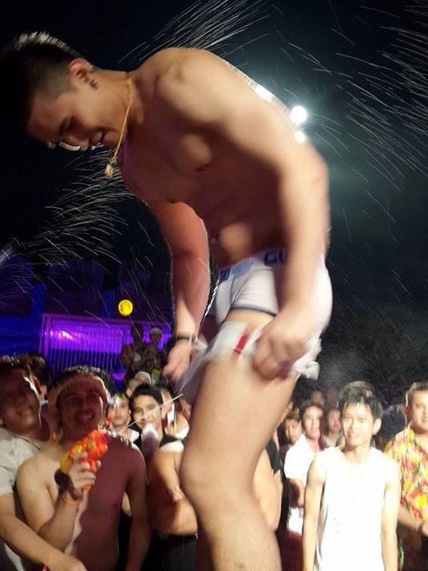 [18+] สงกรานต์เสียว ต้องที่นี้ อยากรู้จังเลยว่าที่ไหน??