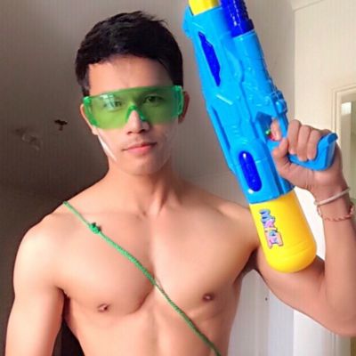 ส่องผู้ชายเล่นน้ำ  Songkran 16