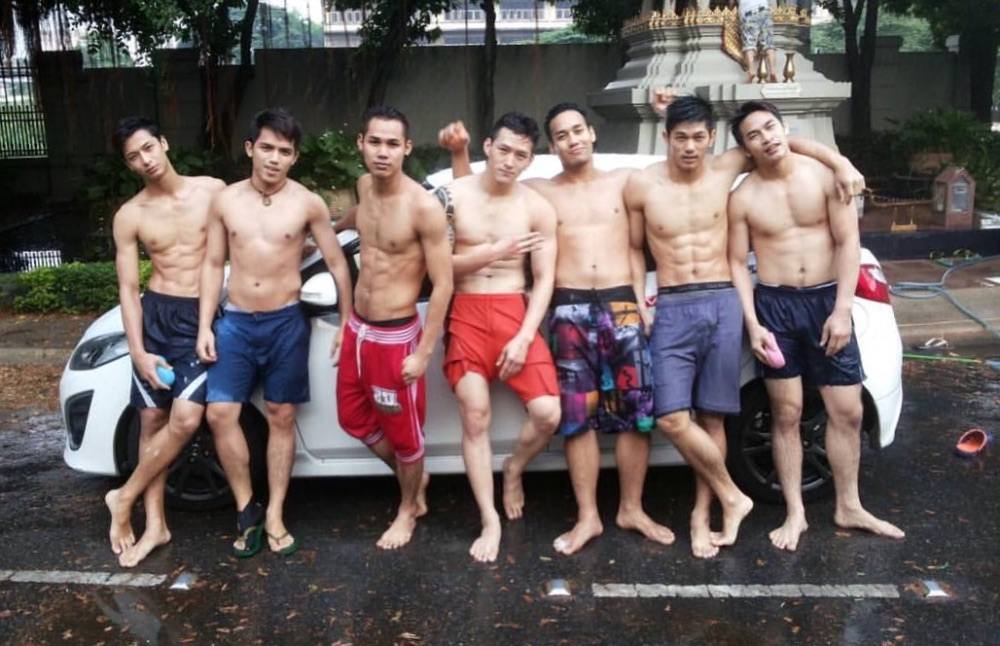 ส่องผู้ชายเล่นน้ำ  Songkran 16