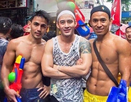 ส่องผู้ชายเล่นน้ำ  Songkran 16