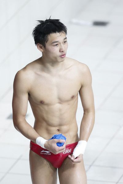 Chen Aisen นักกระโดดน้ำชาวจีน