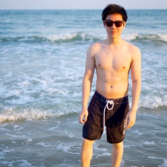 แบงค์ พบเอก นักข่าวหล่อระดับ 9.8 ริกเตอร์ !!