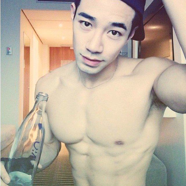 ต้องหลายรูปแล้วคัดเน้นๆ ใช่ไหมถึงจะยอมดู 743