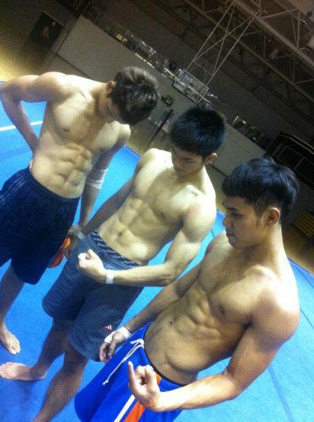 ฉันทำงานไปด้วยโพสต์หนุ่มแซบไปด้วย  782