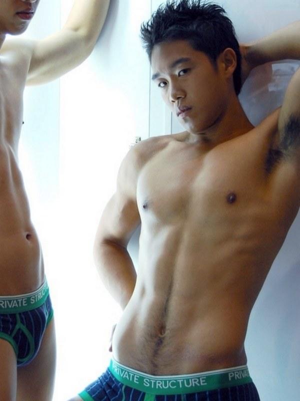 ฉันทำงานไปด้วยโพสต์หนุ่มแซบไปด้วย  782