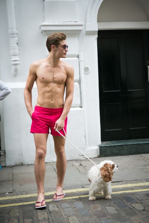 วันหยุดสุดติ่ง