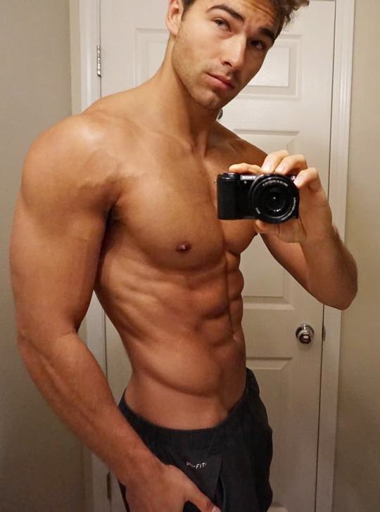 วันหยุดสุดติ่ง