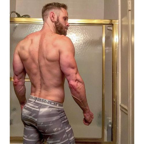 หนุ่มเซ็กซี่ koojet8