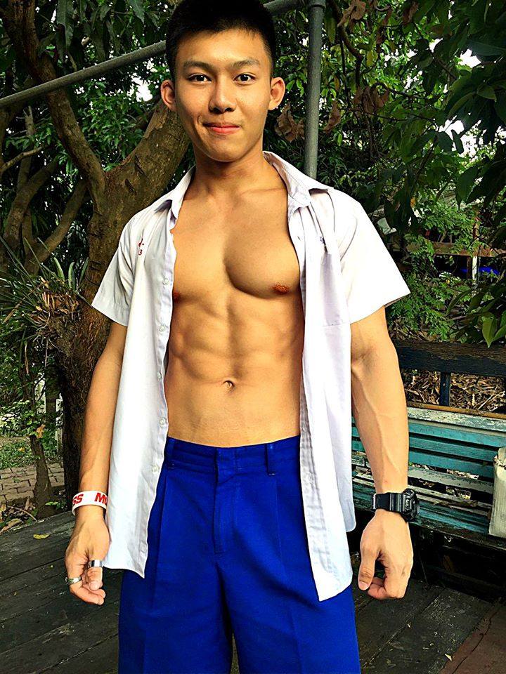 ส่องภาพ &ldquo;น้องปันปัน&rdquo; เด็กนักเรียนม.ปลาย กล้ามแน่น ที่เอาจริงเอาจังกับการเพาะกาย จนหลายคนแห่กดไลค์!!