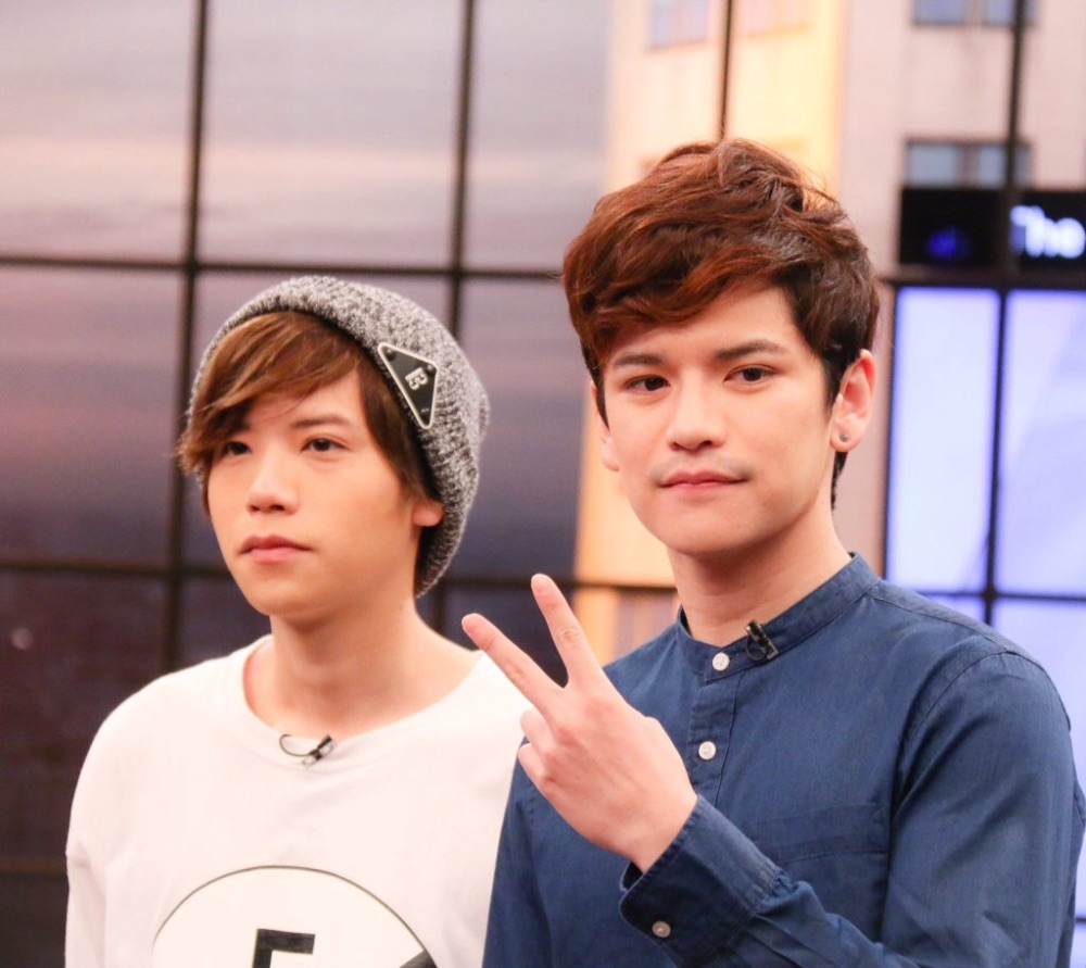 กอดกันไปนานๆนะ. เต๋าคชา