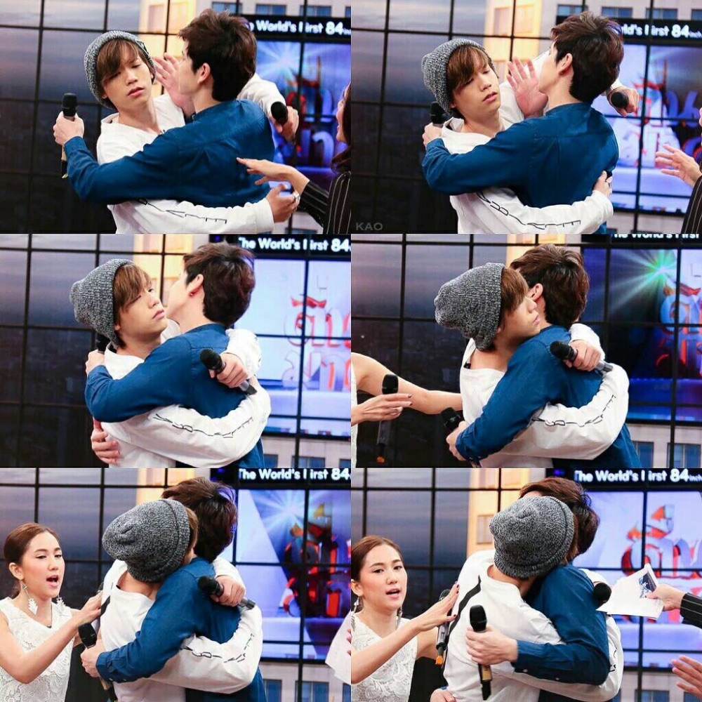 กอดกันไปนานๆนะ. เต๋าคชา