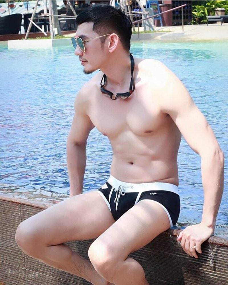 คลั่งรัก/ผช.ถอด