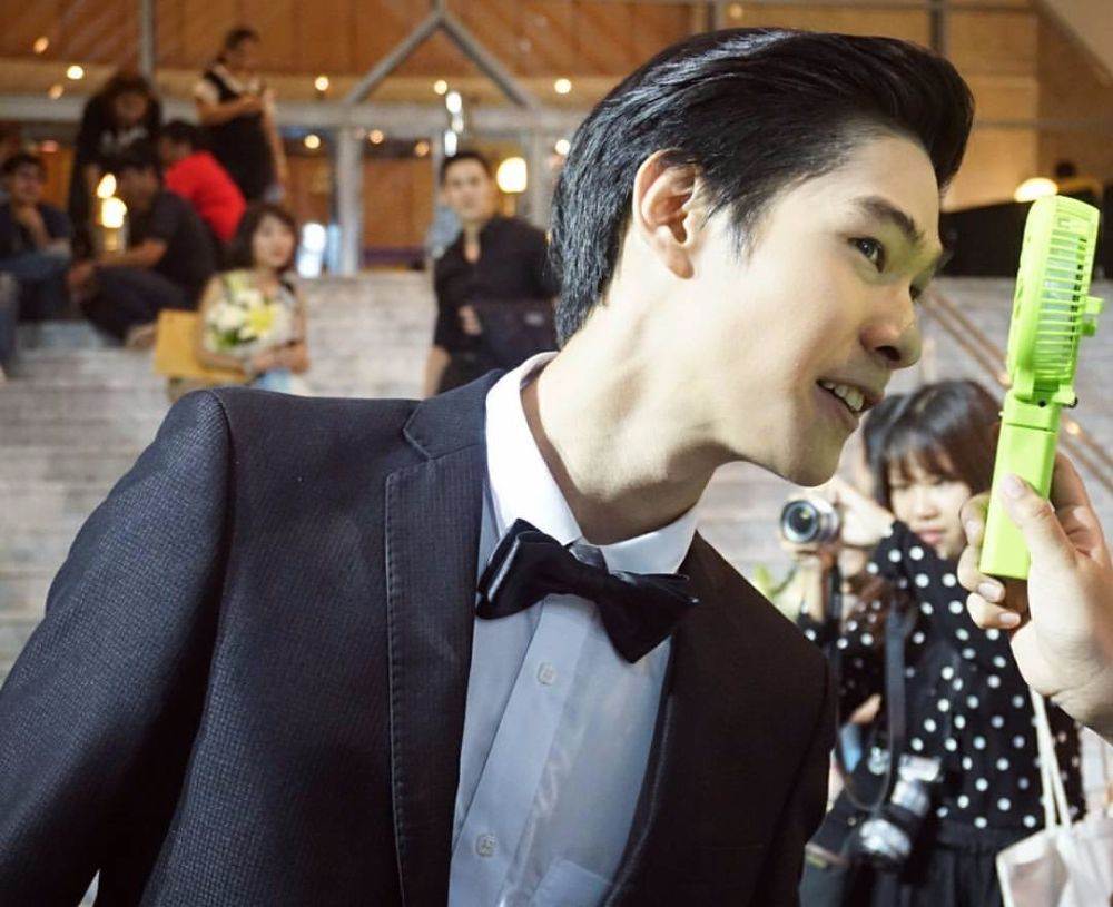 กานต์ - กษิดิ์เดช  หงส์ลดารมภ์ (9 Entertain Awards - 25 May 2016)