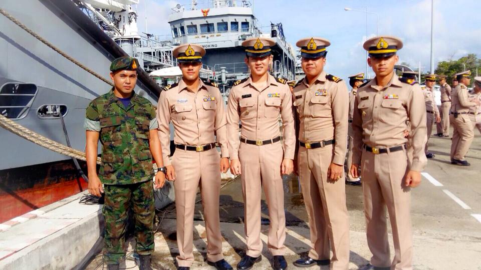 แพ้ทาง คนในเครื่องแบบ