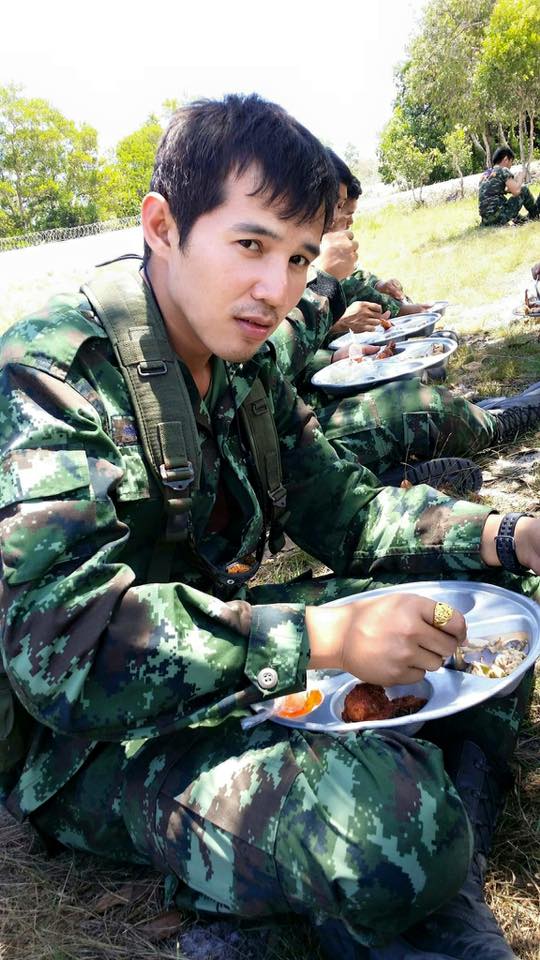 แพ้ทาง คนในเครื่องแบบ